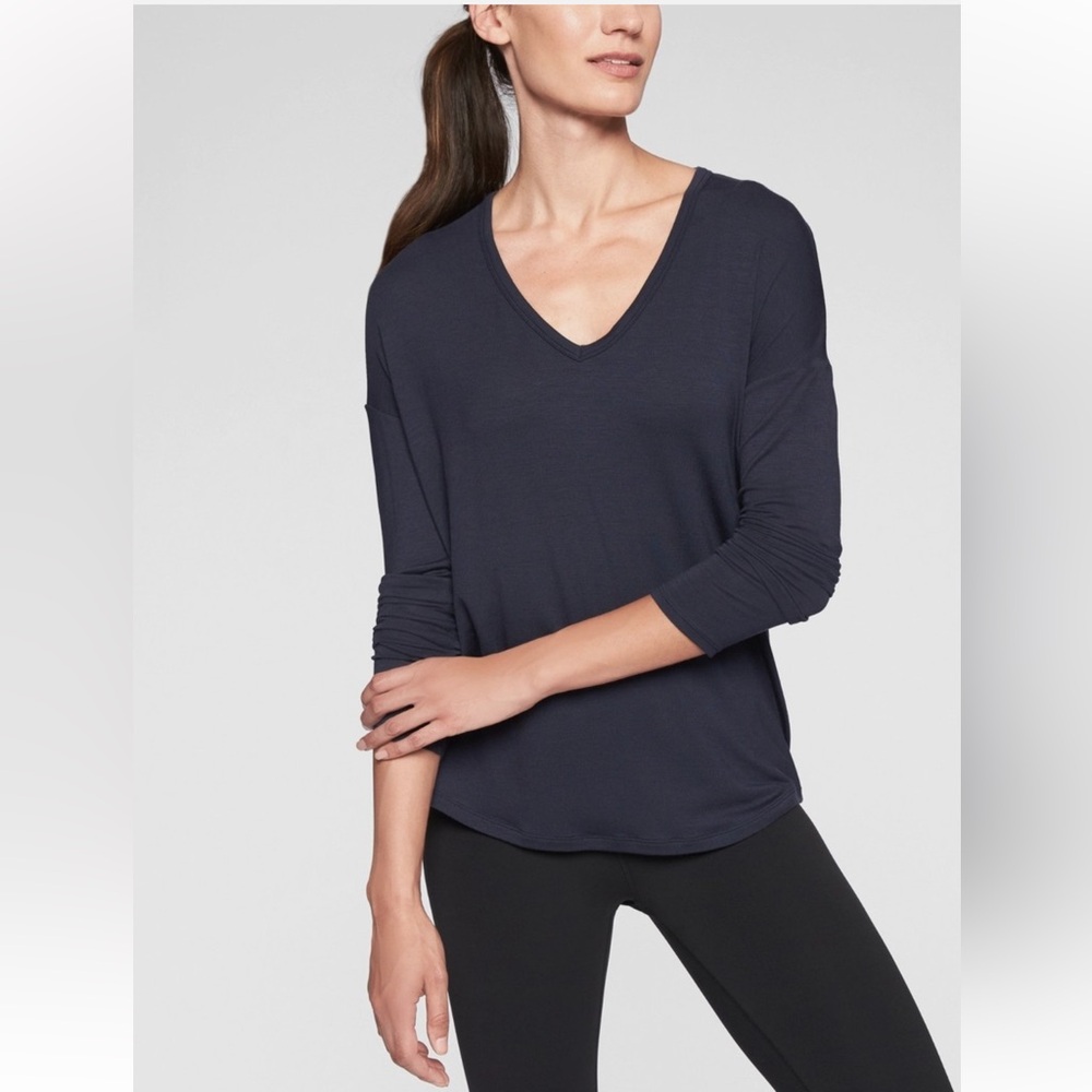 C27 Athleta Essential V-Neck Top Cloudlight Relax… - image 1